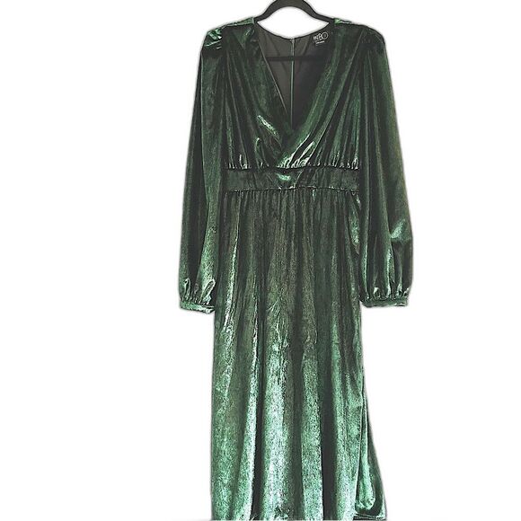 PatBO Green Liquid Velvet V-Neck Long Sleeve Midi Dress Size 8 - Picture 4 of 11